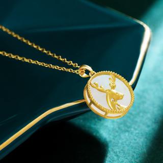 老庙黄金 足金和田玉麋鹿挂坠 可爱圆牌小鹿金镶玉玛瑙吊坠女款潮个性