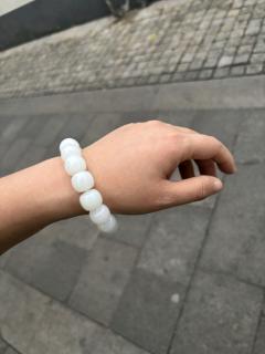 我很欢玉,但自认很少冲动消费,每块都经过细挑.对于