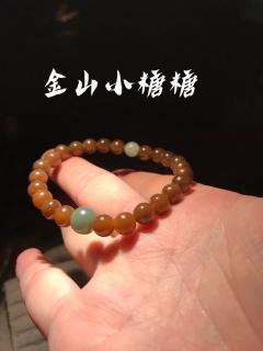 最浓烈的和田玉品种且末金山糖